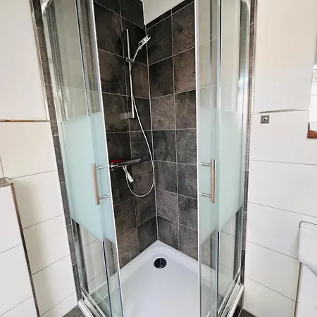 Modernes 2 In Mit Einfachem 24h Self-check-in